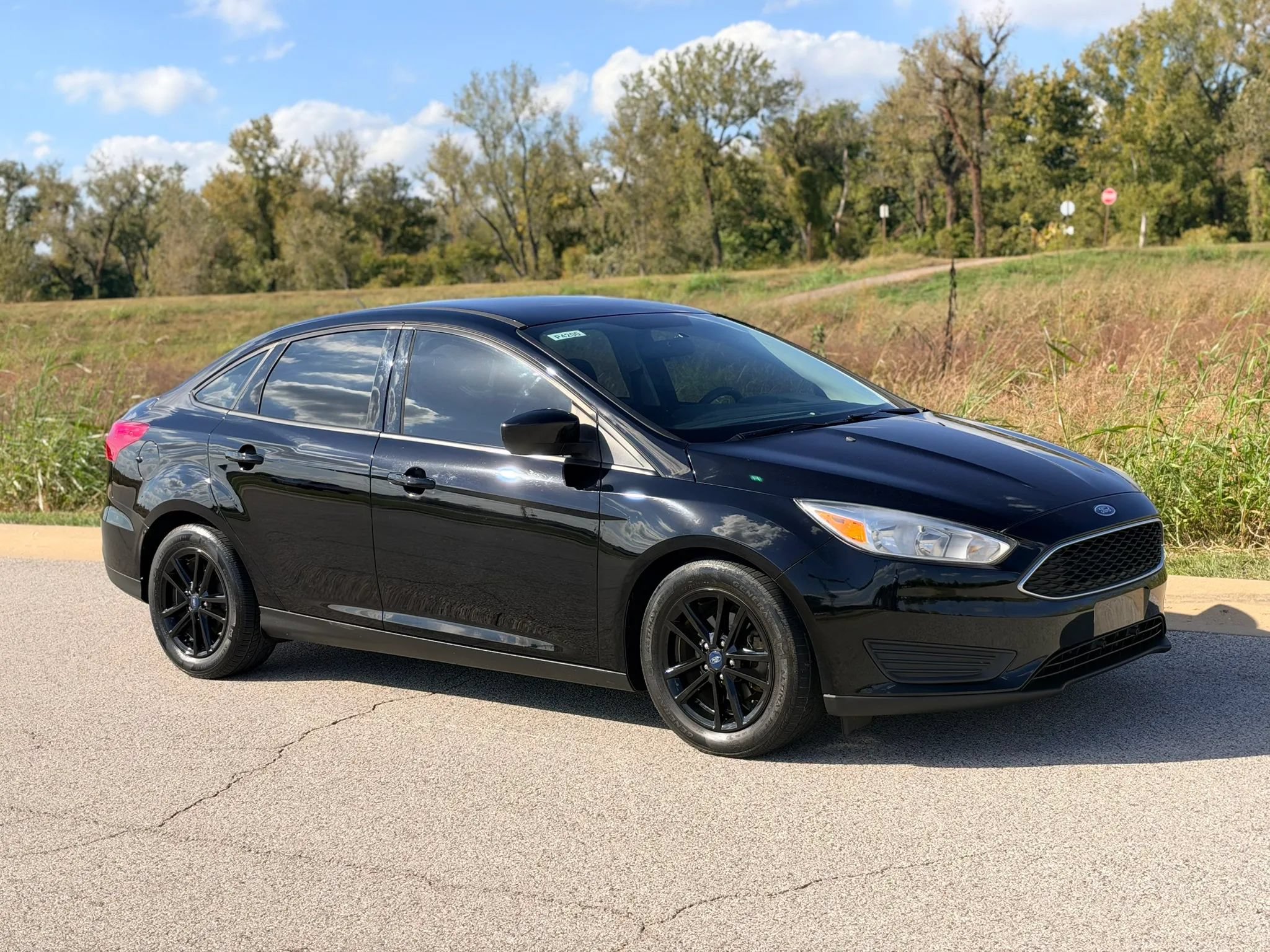 Used 2018 Ford Focus SE FWD image 27