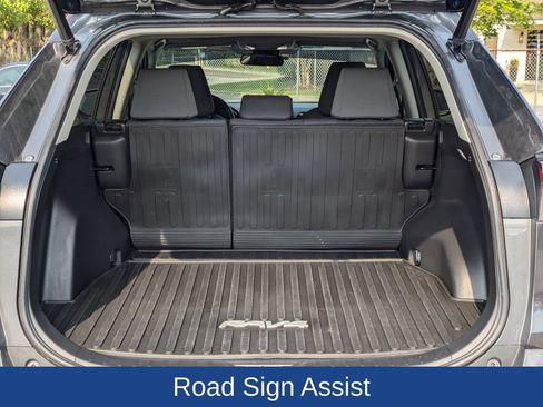 Used 2022 Toyota RAV4 XLE w/ Convenience Package FWD image 14