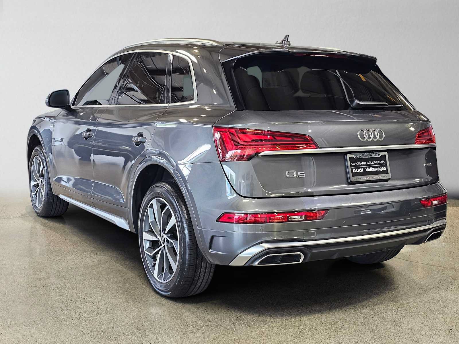 Used 2023 Audi Q5 2.0T Premium Plus w/ Premium Plus Package AWD/4WD image 5