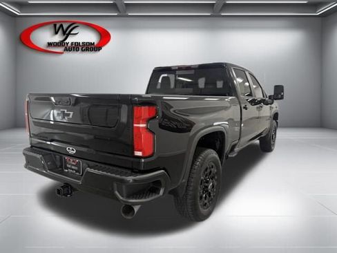 Used 2024 Chevrolet Silverado 2500 LT w/ Midnight Edition AWD/4WD image 6