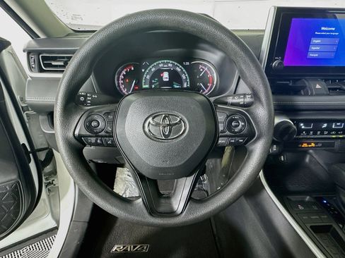 Used 2023 Toyota RAV4 LE FWD image 15