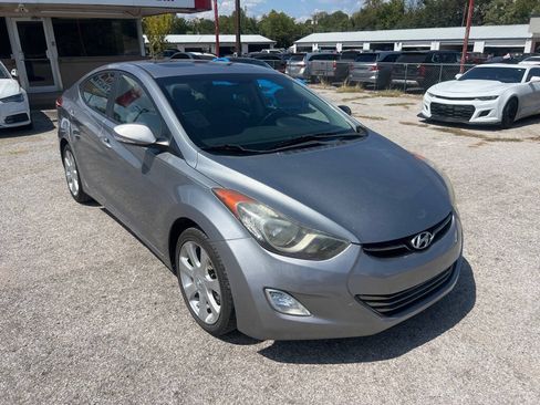 Used 2013 Hyundai Elantra Limited FWD image 3