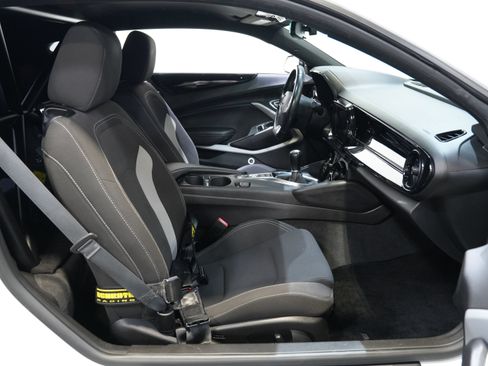 Used 2019 Chevrolet Camaro LS RWD image 28