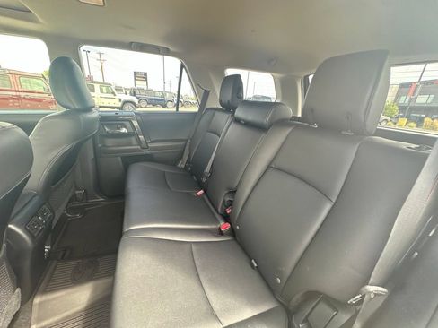 Used 2021 Toyota 4Runner TRD Off-Road Premium w/ Moonroof Package AWD/4WD image 22