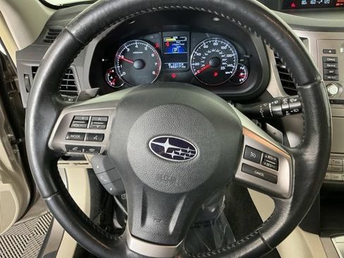 Used 2014 Subaru Outback 2.5i Limited w/ Moonroof Package AWD/4WD image 16