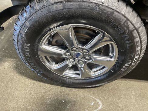 Used 2020 Ford F150 XLT w/ Equipment Group 302A Luxury AWD/4WD image 14