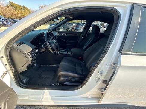 Used 2023 Honda Civic Sport image 19