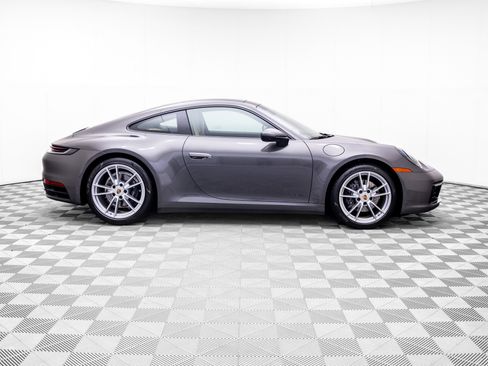 Used 2022 Porsche 911 Carrera RWD image 6