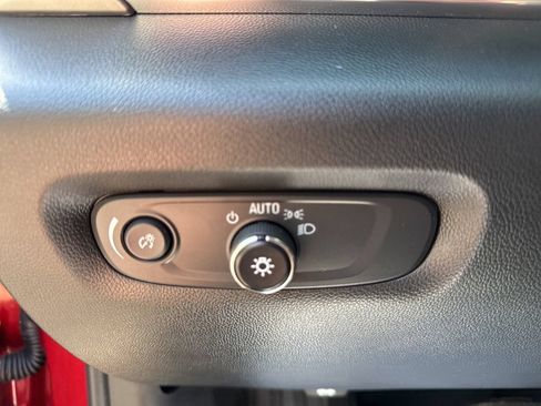 Used 2023 Chevrolet Traverse LT AWD/4WD image 27