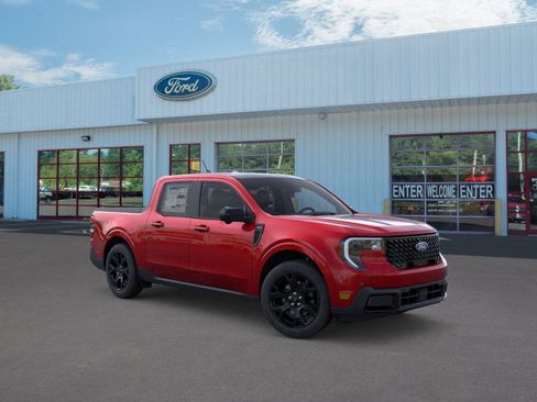 New 2026 Ford Maverick Lariat w/ Black Appearance Package image 7