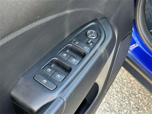 Used 2022 Hyundai Venue SE w/ Cargo Package image 19