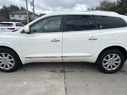 Used 2014 Buick Enclave Leather image 4