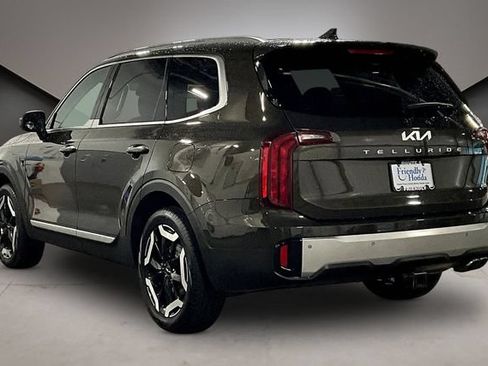 Used 2024 Kia Telluride S w/ S Sunroof Package AWD/4WD image 4