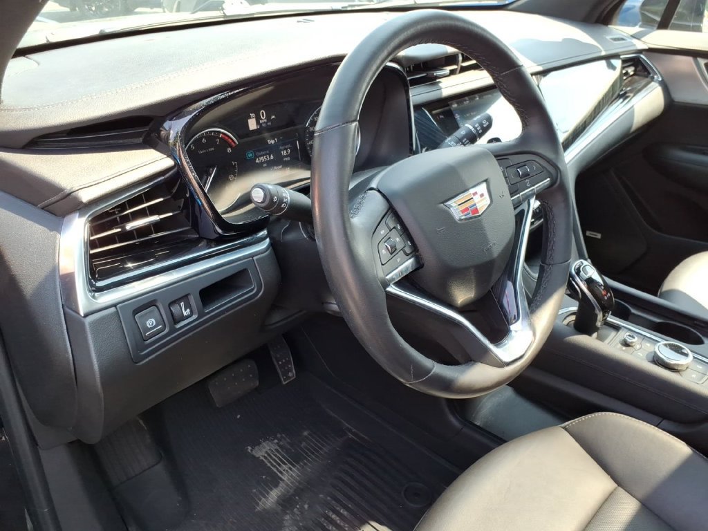 Used 2024 Cadillac XT6 Premium Luxury w/ LPO, Floor Liner Package AWD/4WD image 18