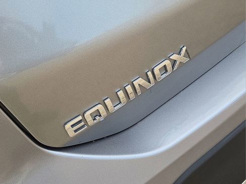 Used 2023 Chevrolet Equinox LT image 12