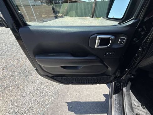 Used 2020 Jeep Gladiator Rubicon AWD/4WD image 13