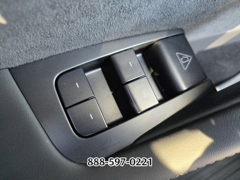 Used 2026 Tesla Model Y Long Range image 22