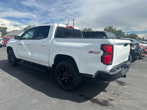 Used 2024 Chevrolet Colorado Z71 w/ LPO, Dark Essentials Package AWD/4WD image 4