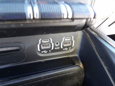 Used 2019 RAM 1500 Limited image 23