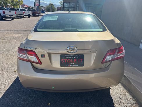 Used 2011 Toyota Camry LE w/ LE Extra-Value Pkg FWD image 10