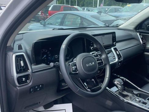 Used 2023 Kia Sorento SX AWD/4WD image 8