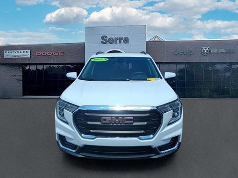 Used 2023 GMC Terrain SLE w/ Driver Convenience Package AWD/4WD image 2