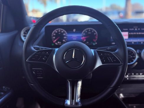 Used 2025 Mercedes-Benz GLA 250 GLA 250 w/ Exclusive Package image 19