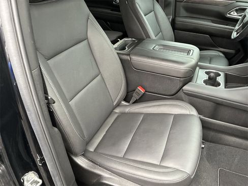 Used 2024 Chevrolet Tahoe Z71 w/ Off-Road Capability Package image 22