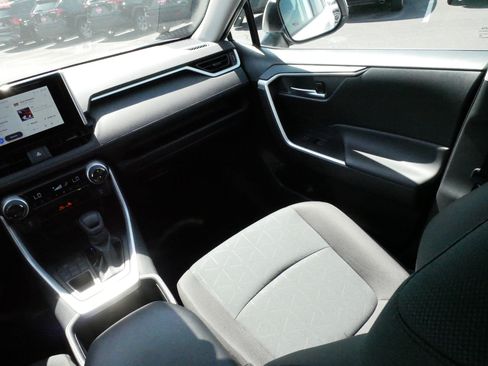 Certified 2025 Toyota RAV4 XLE AWD/4WD image 11