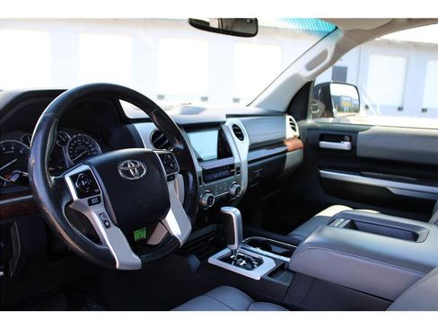 Used 2017 Toyota Tundra Limited image 9