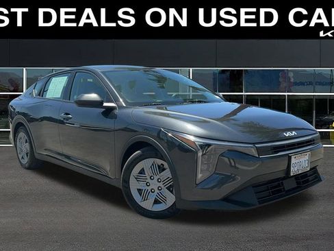 Certified 2025 Kia K4 FWD image 1