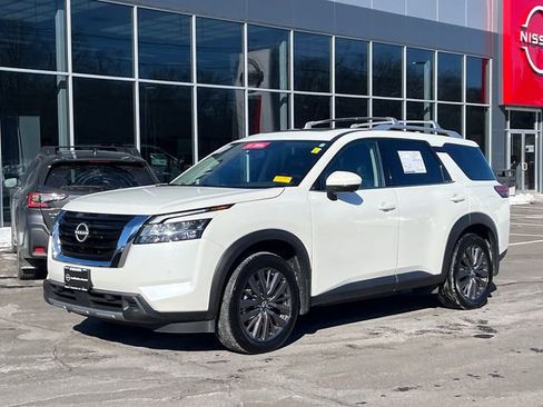 Certified 2023 Nissan Pathfinder SL w/ SL Premium Package image 1