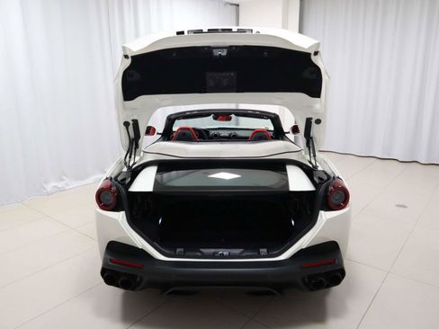 Certified 2020 Ferrari Portofino image 20