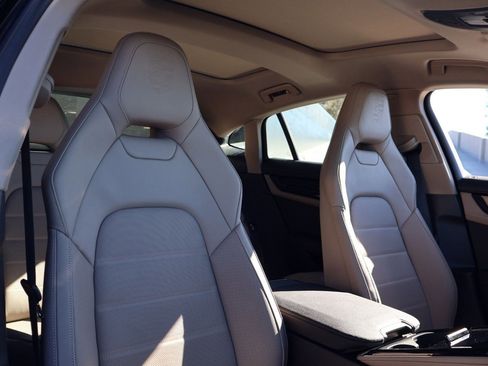 New 2026 Porsche Panamera image 24