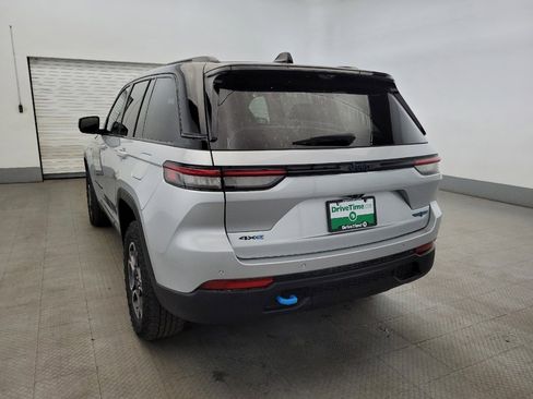 Used 2022 Jeep Grand Cherokee Trailhawk w/ Luxury Tech Group III AWD/4WD image 6