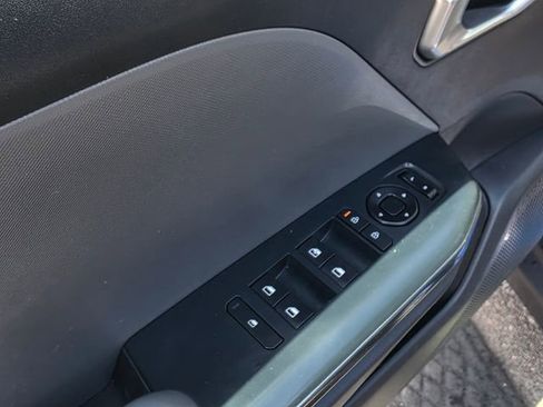 Used 2025 Kia K4 FWD image 14
