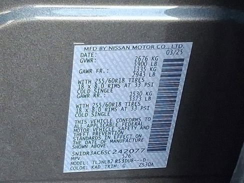 Used 2025 Nissan Pathfinder S image 27