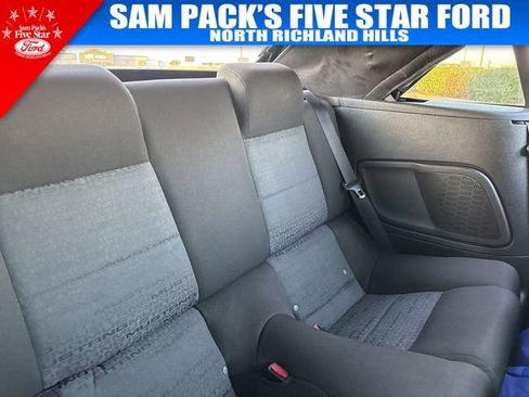 Used 2007 Ford Mustang Deluxe image 16