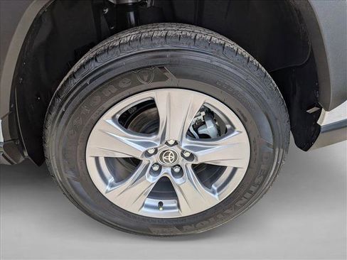 Used 2023 Toyota RAV4 XLE image 23