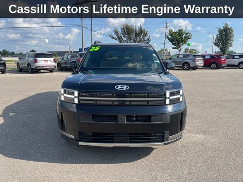 Used 2025 Hyundai Santa Fe Limited AWD/4WD image 10