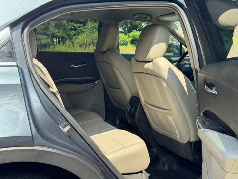 Used 2019 Cadillac XT4 Luxury FWD image 18