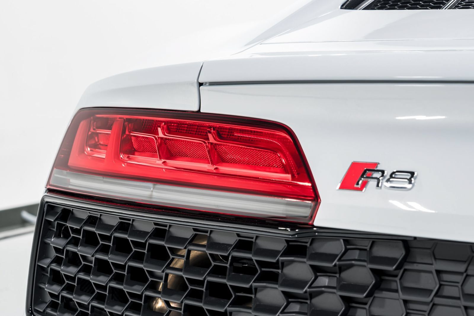 Used 2023 Audi R8 V10 performance RWD image 45