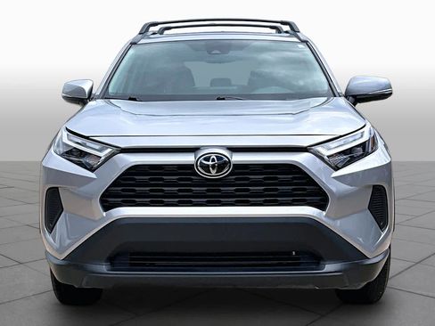 Used 2025 Toyota RAV4 XLE w/ Convenience Package FWD image 4