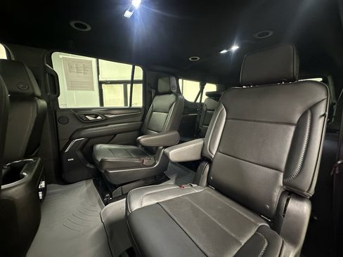 Used 2022 GMC Yukon XL Denali AWD/4WD image 15