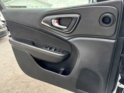 Used 2015 Chrysler 200 Limited w/ Convenience Group FWD image 19