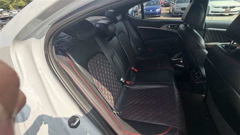 Used 2019 Genesis G70 2.0T Advanced w/ Sport Package RWD image 11