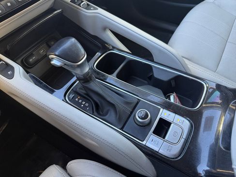 Used 2021 Kia Telluride SX image 17