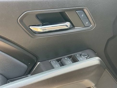 Used 2024 Chevrolet Colorado LT w/ LT Convenience Package II AWD/4WD image 15