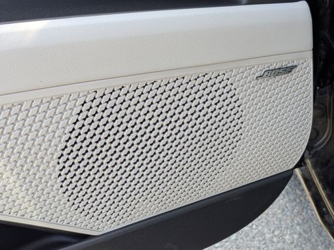 New 2025 Hyundai Elantra Limited image 17