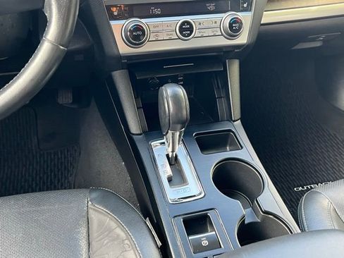 Used 2016 Subaru Outback 2.5i Limited image 16